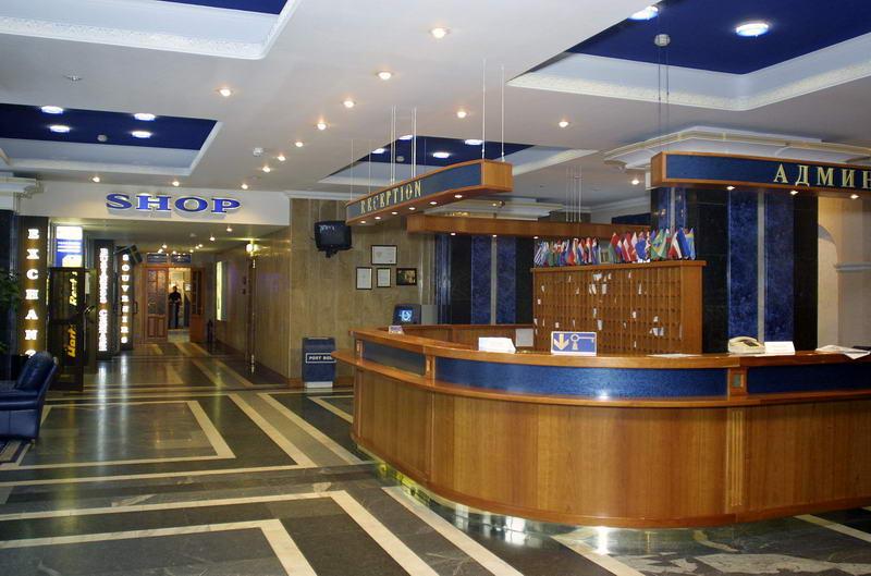 Planeta Hotel Минск Екстериор снимка
