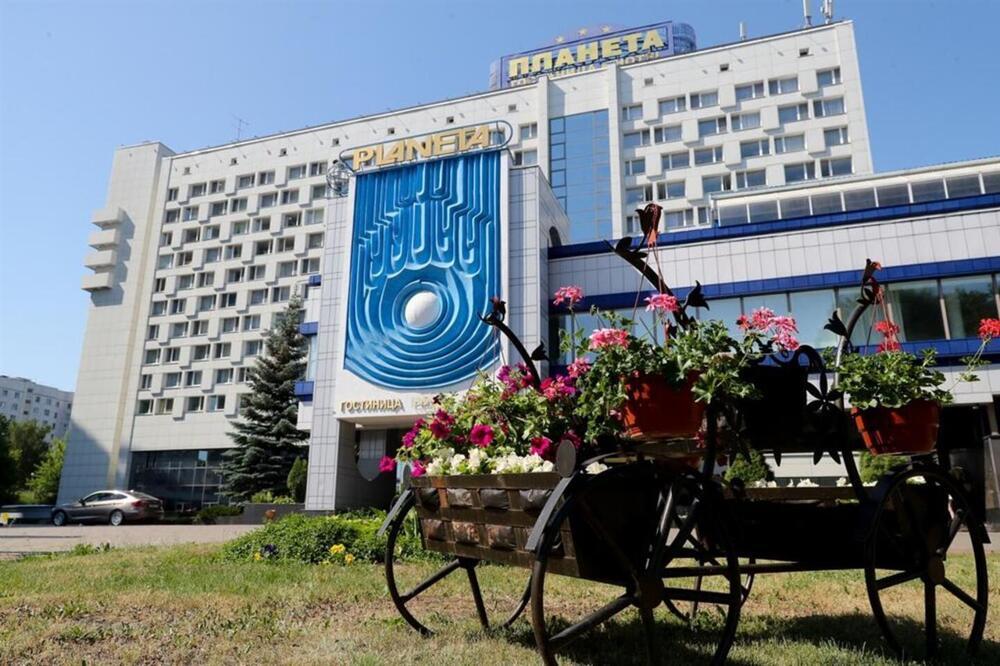 Planeta Hotel Минск Екстериор снимка