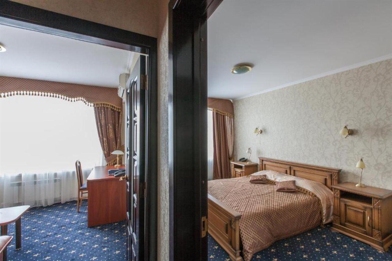Planeta Hotel Минск Екстериор снимка